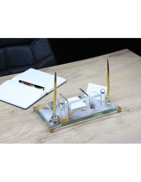 402 Kristal Cam Masa İsimliği