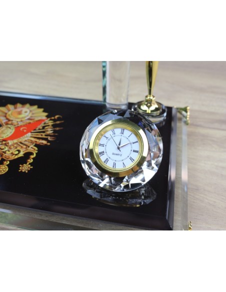 406 Kristal Cam Masa İsimliği