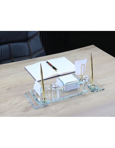 501 Kristal Cam Masa İsimliği