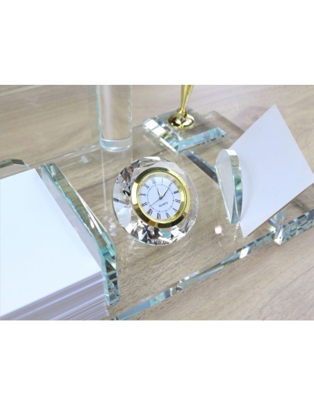 501 Kristal Cam Masa İsimliği