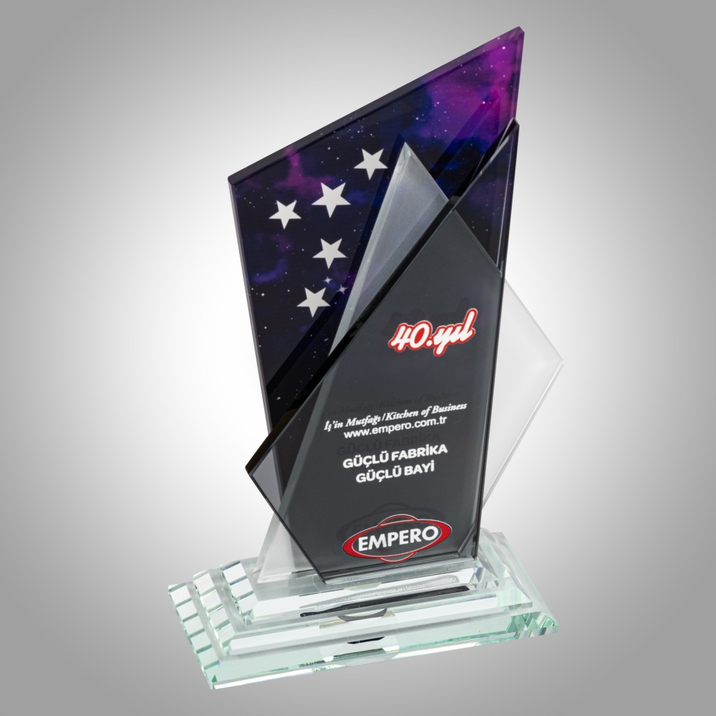 PB752 Kristal Plaket