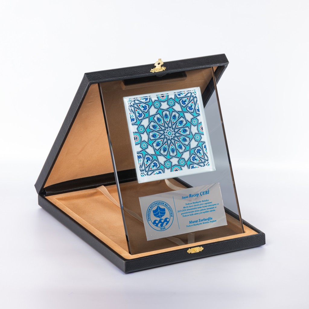 PB1106 Çinili Kristal Plaket
